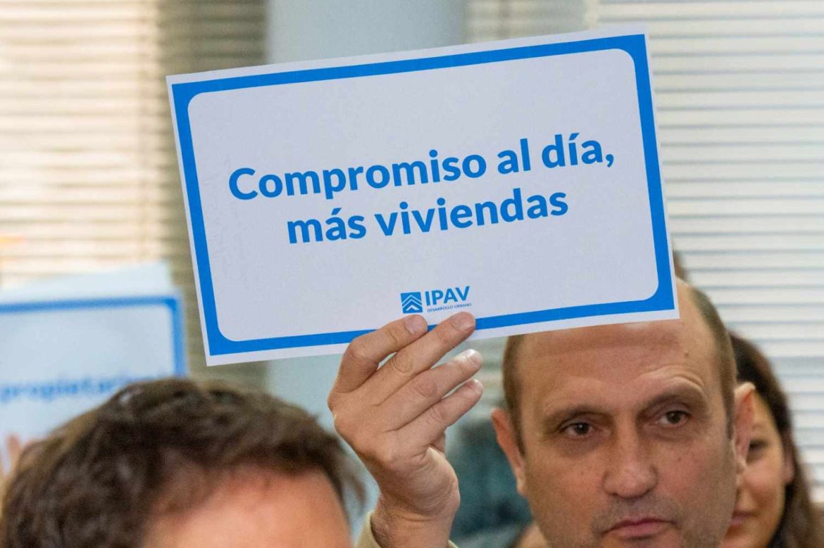 “Ningún regalo”: pagaron las cuotas de sus viviendas y hoy son propietarias