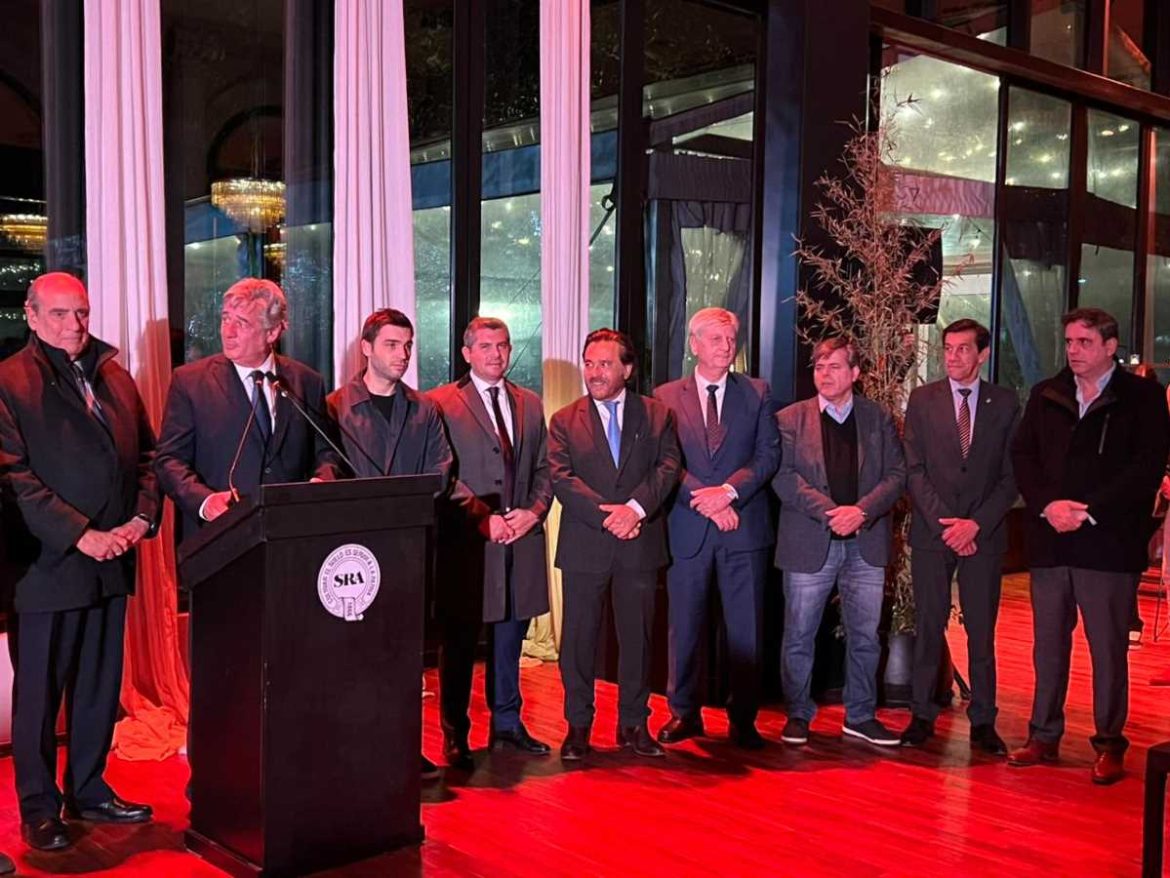 En medio de la tensión con Milei, Ziliotto y otros gobernadores se reunieron en un foro de La Rural de Palermo