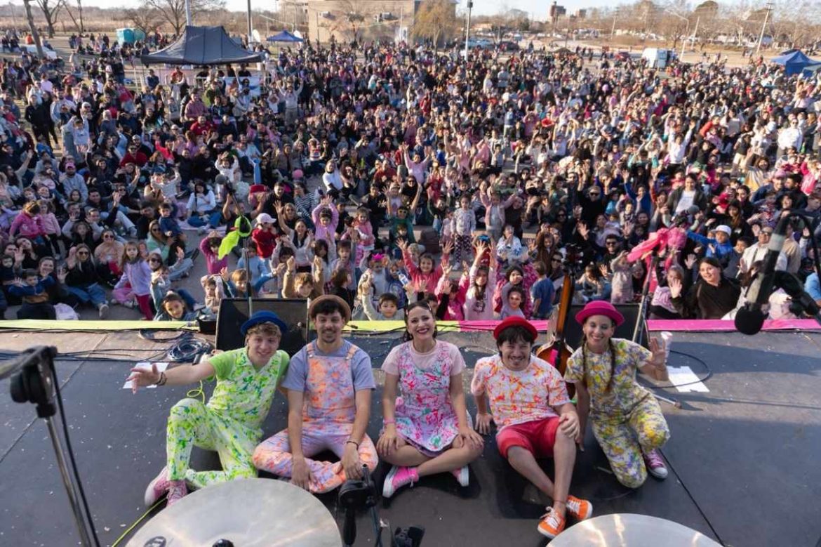 Pichi Anai copó las vacaciones de invierno con 25 mil personas, 200 actividades para las infancias y 150 artistas en escena