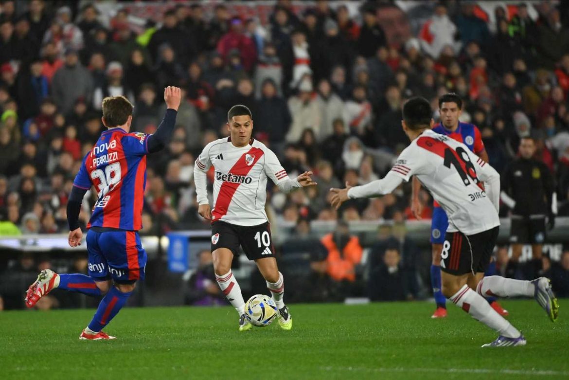 River empató sin goles con San Lorenzo y mantiene el invicto en el Torneo Clausura