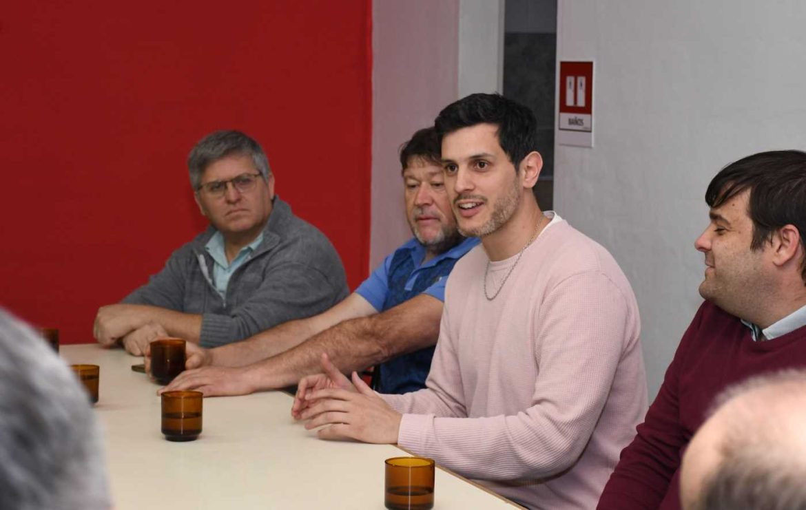 “Los vecinos reclaman otra opción: ni kirchnerismo pampeano ni la improvisación mileísta”