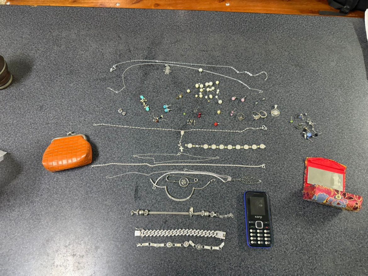 Robó alhajas y carne de una casa y lo atrapó la Policía