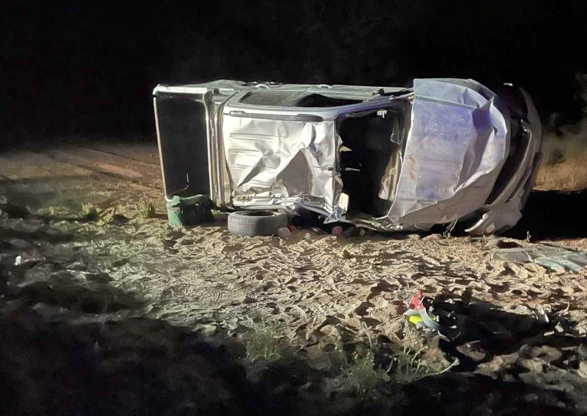 Una camioneta y un camión chocaron en la ruta 143: hay heridos