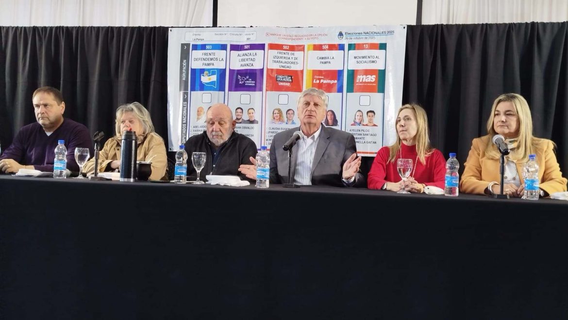 Ziliotto plebiscita su modelo: actos a diario y la “ayuda” inesperada de Milei