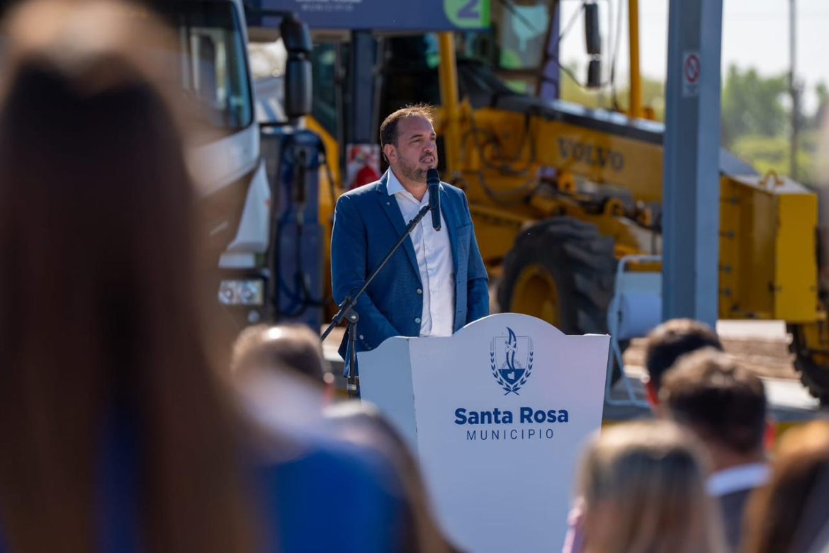 Di Nápoli mueve el tablero: impulsa un nuevo partido y sacude al PJ pampeano