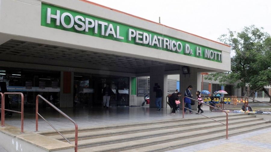 Mendoza: nena de dos años metió el brazo en un secarropas y sufrió una amputación