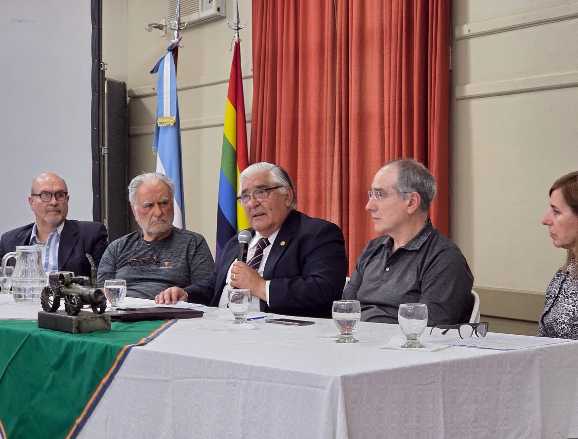 Rodríguez Villafañe y el desembarco de Clarín en Santa Rosa: “Buscan el monopolio del pensamiento”