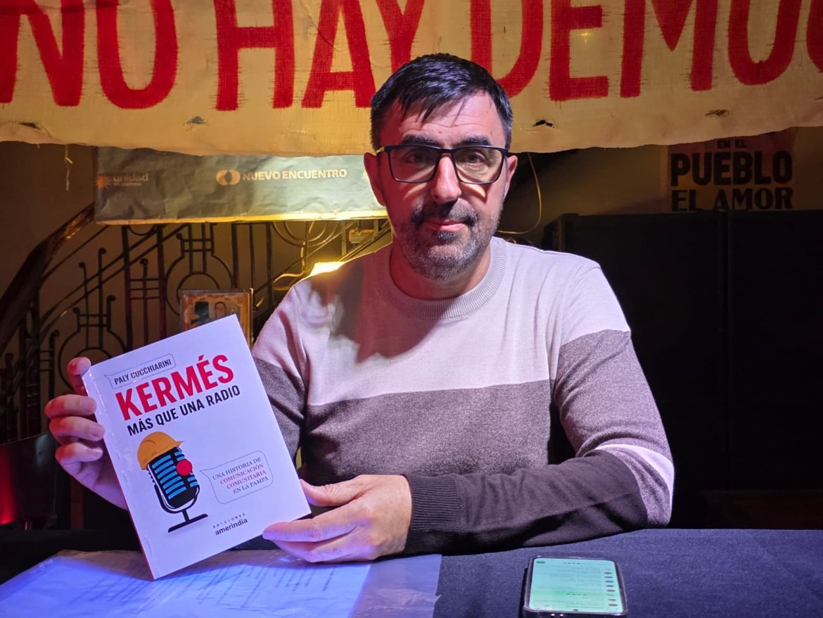Presentaron el libro “Kermés, más que una radio”