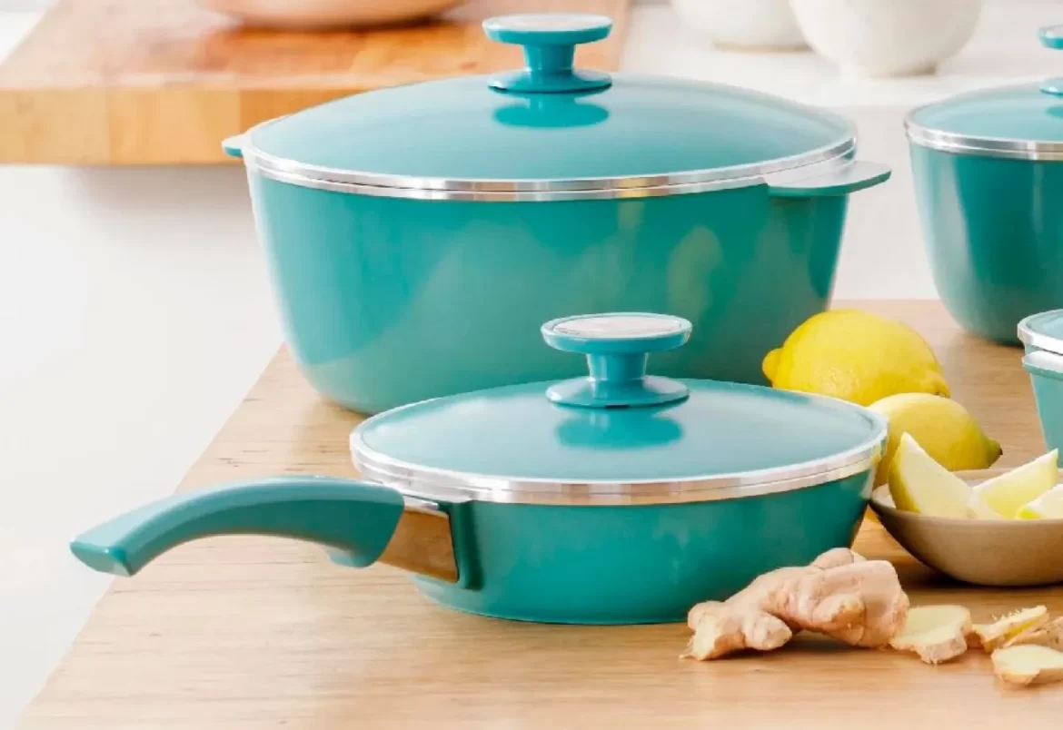 La fábrica de “ollas indestructibles” despidió 30 empleados e importará de China