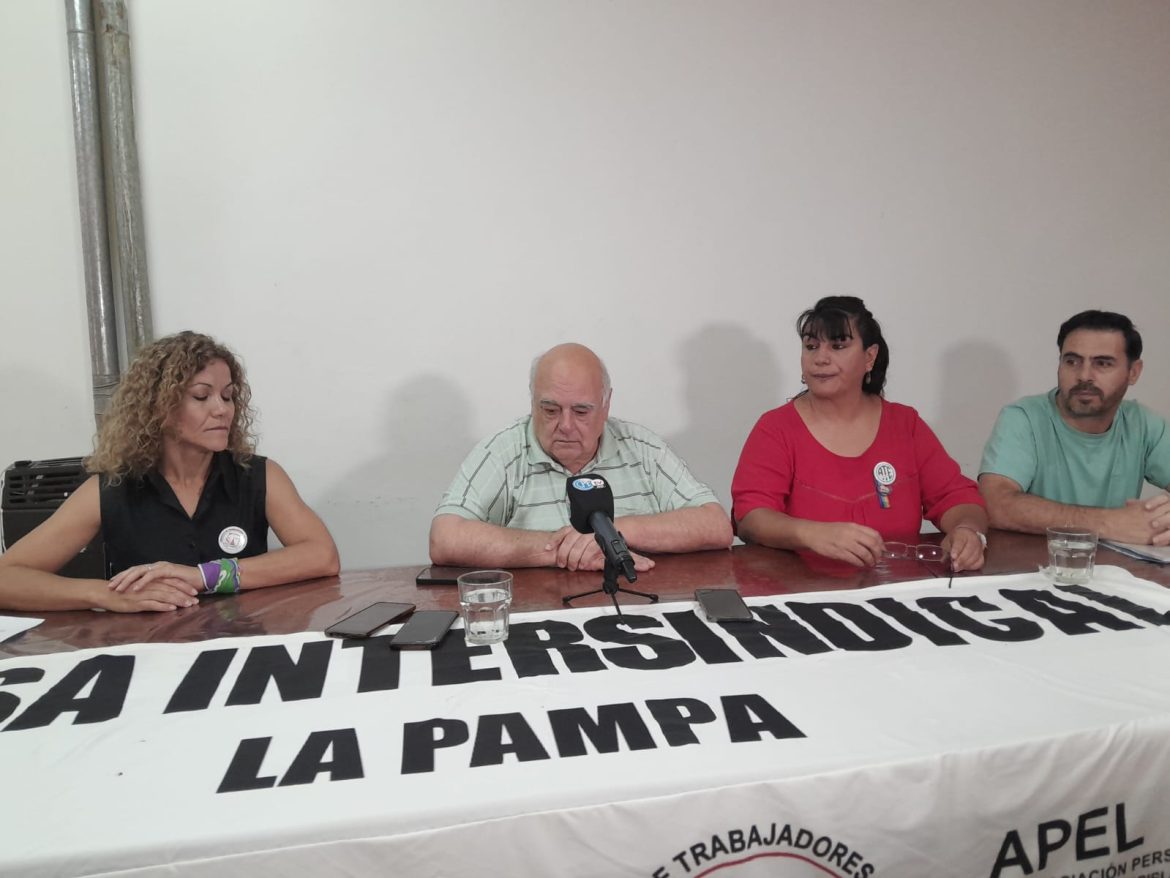 La Intersindical se declaró en alerta y movilización y pidió al Gobierno que reabra la paritaria