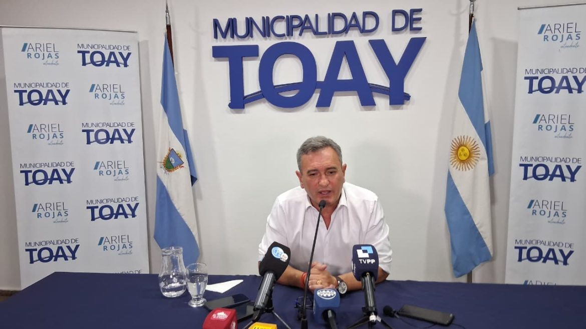 Rojas dijo que el escabeche del botulismo se comercializó entre privados y por eso el municipio no pudo controlar