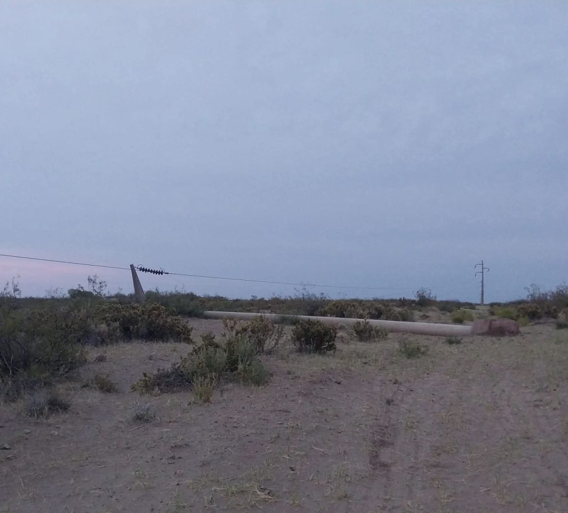 25 de Mayo: 11 horas sin luz por caída de caída de una estructura del sistema de alta tensión