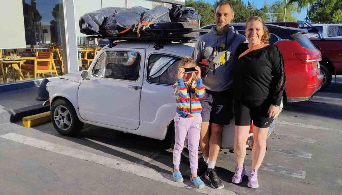 Una aventura de 1.300 kilómetros a bordo de un Fiat 600 y cruzando La Pampa
