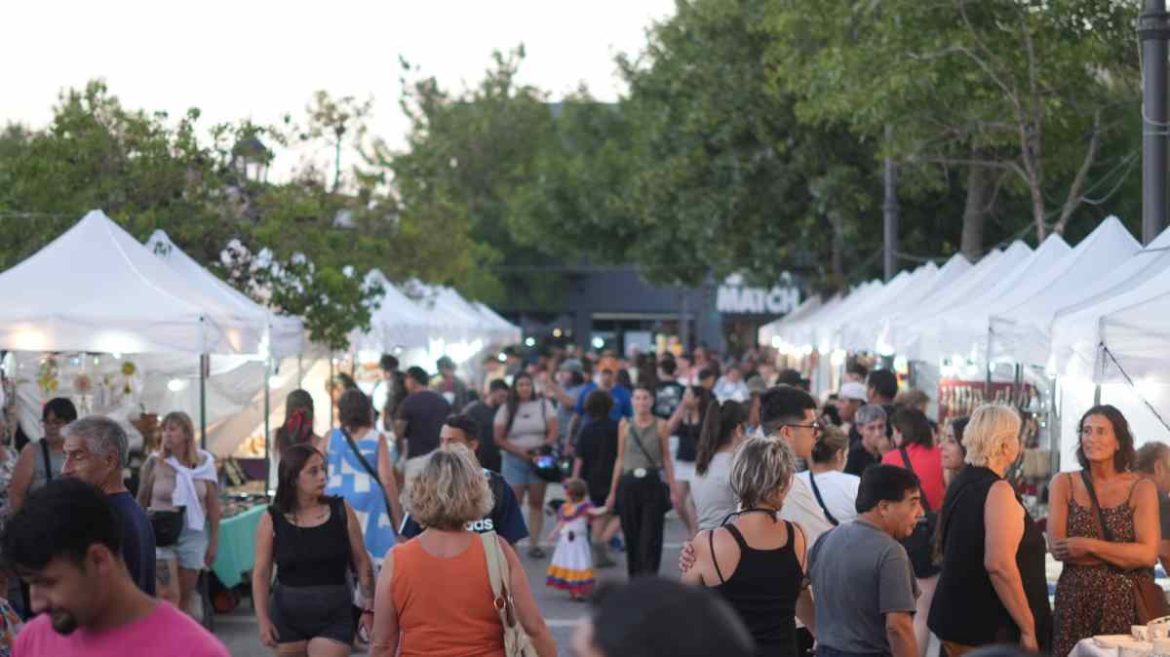 Desde la UCR cuestionan la compra de gazebos por $100 millones en Santa Rosa