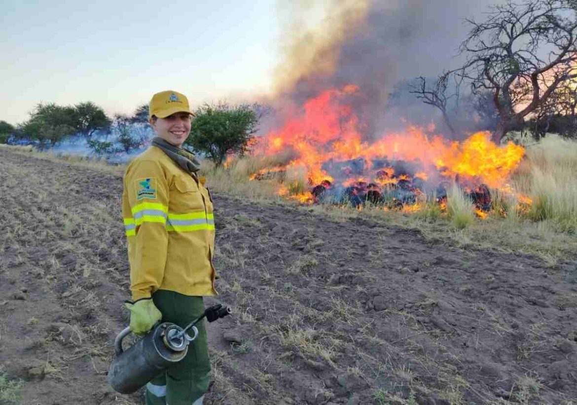 Cumplir el sueño de la infancia: la historia de la primera brigadista operativa pampeana