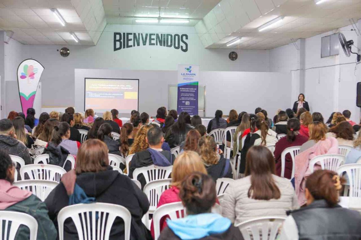Con más de 150 inscriptos, comenzó una capacitación en cuidados en General Pico