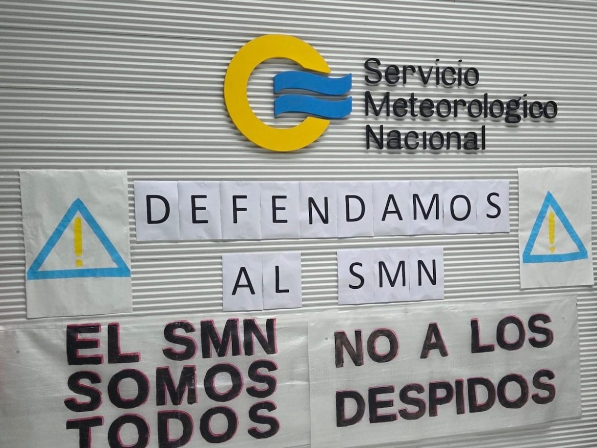 Contra el vaciamiento y los despidos: este viernes, apagón informático en el SMN