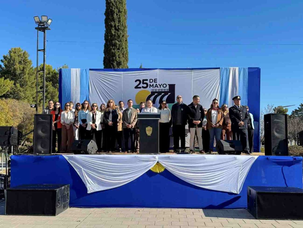 Llamativo discurso de Monsalve en el acto del 25 de Mayo: dijo que en su gobierno hubo “traidores”