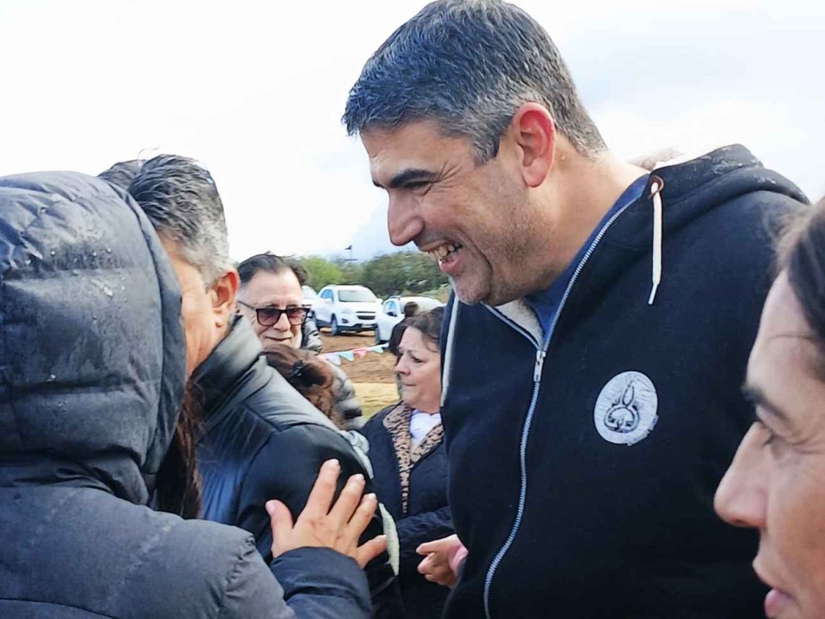 Bensusán en Toay se mostró en clave electoral