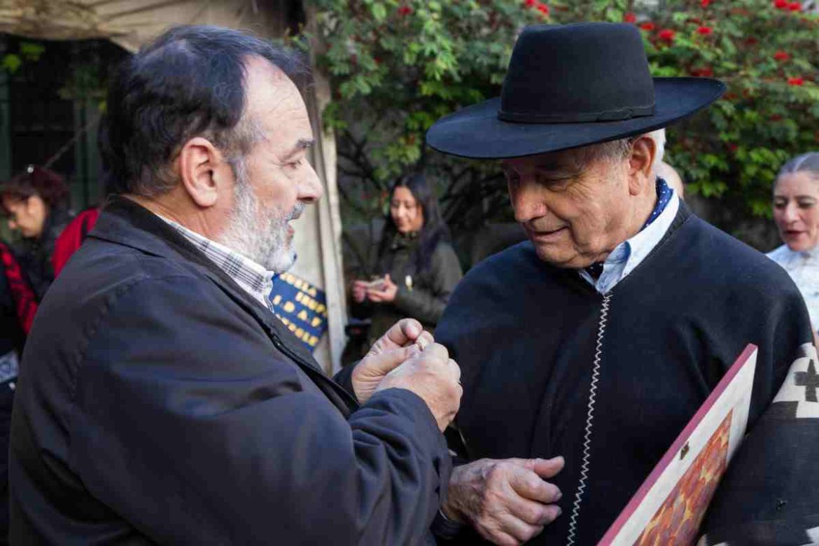 Distinguieron al soguero pampeano Juan Ugartemendia en el Museo Nacional del Cabildo