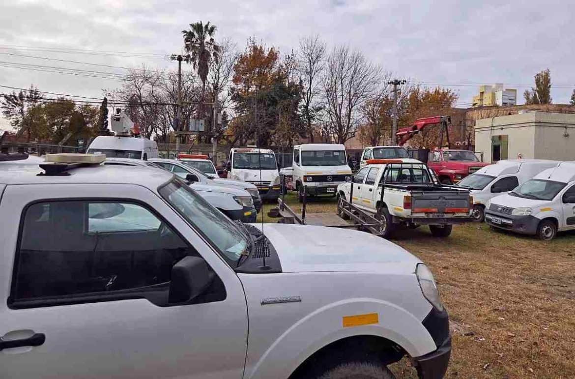 La CPE puso a la venta 17 camiones, camionetas y utilitarios