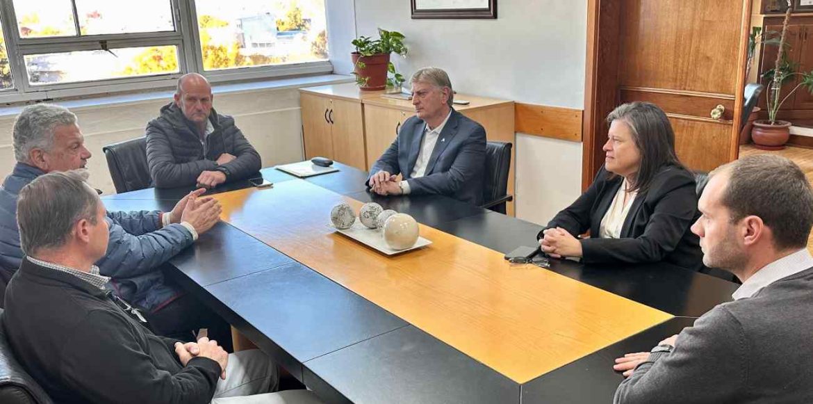 El gobernador se comprometió a dar ayuda para recuperar la planta de Cinlap que se incendió en Alpachiri
