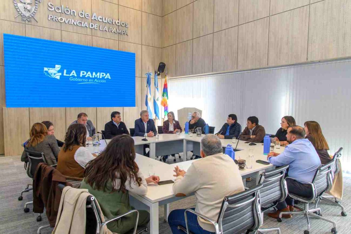 Ziliotto firmó un convenio con Uatre y Renatre para fortalecer el trabajo rural en La Pampa
