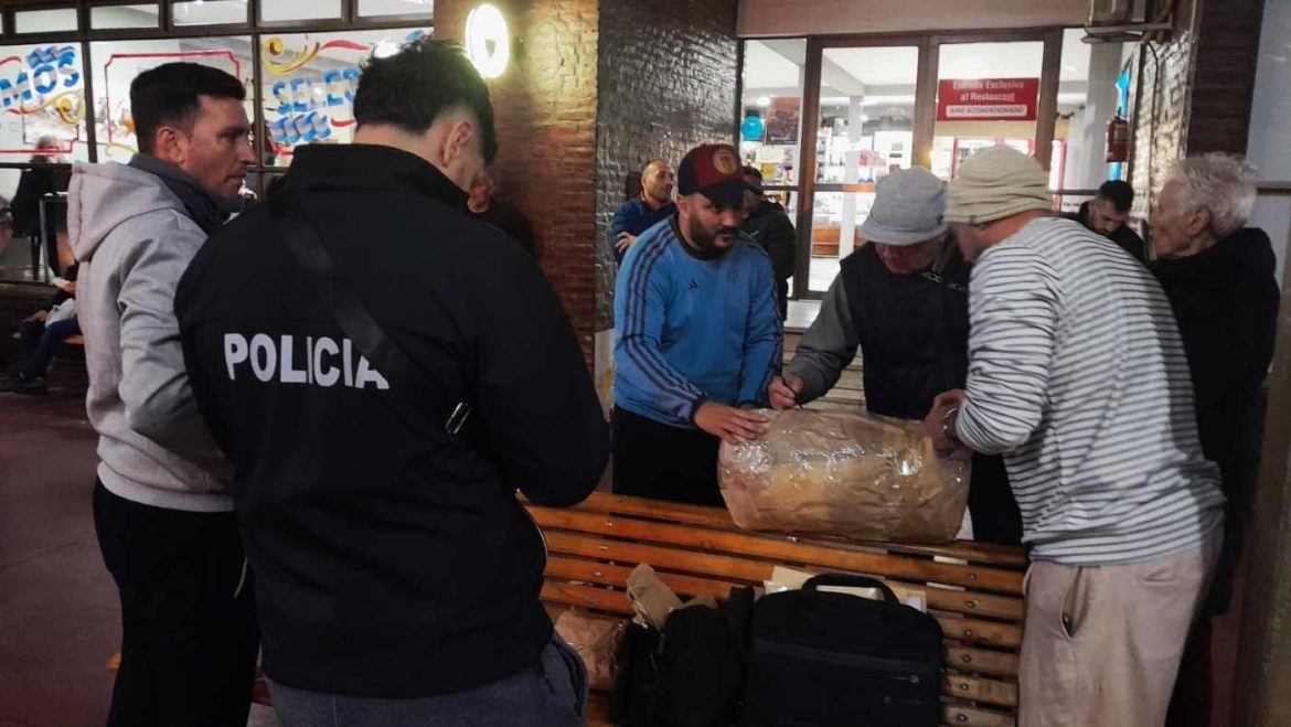 La Policía detuvo a los dos boqueteros de la joyería cuando se intentaban fugar en colectivo