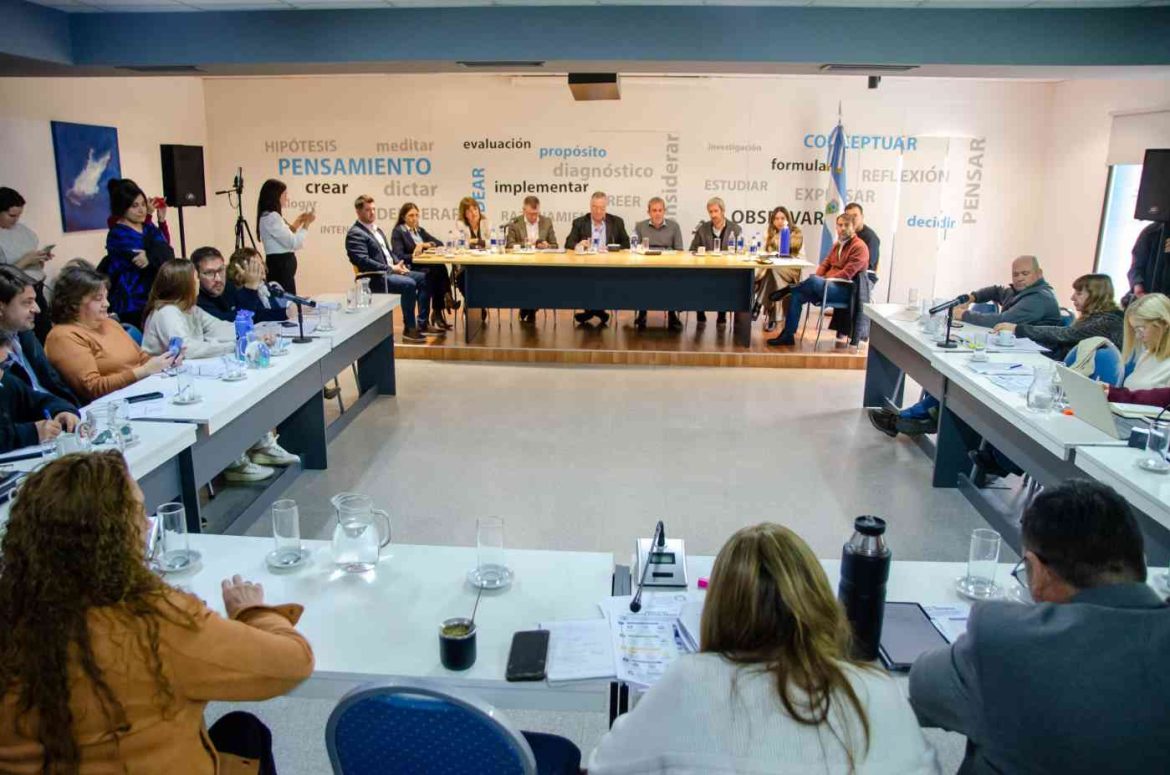 Avanzan los incentivos a la producción y el empleo: menos impuestos e impulso a la educación técnica