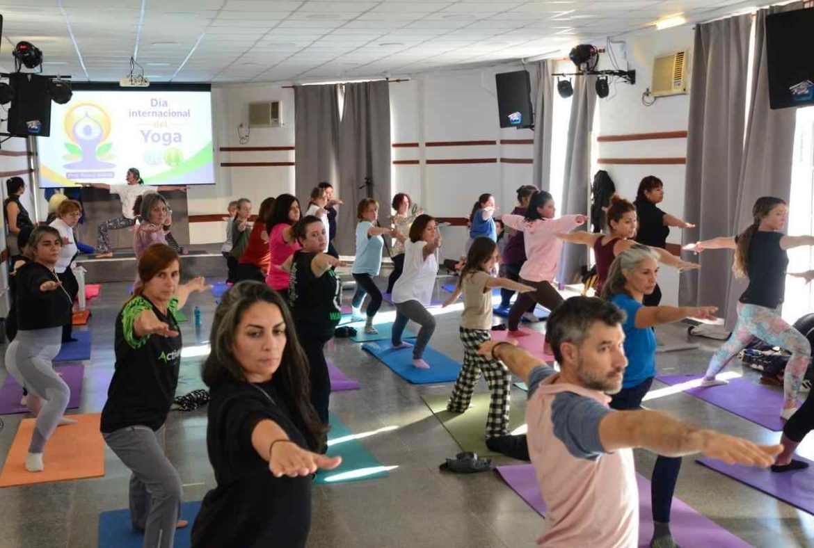 Yoga, alimentación saludable y meditación: la propuesta de la CPE en Los Pioneros