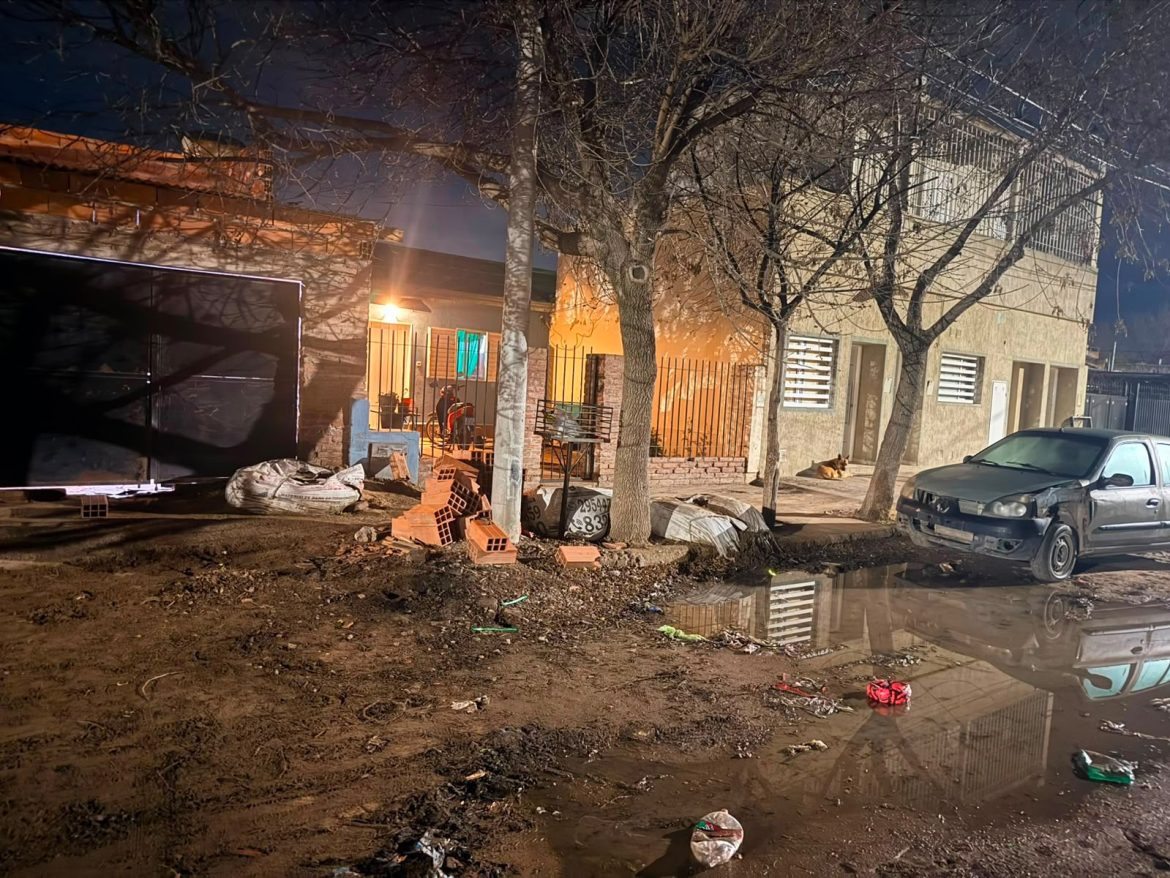 Dos apuñalados en una pelea en el barrio San Cayetano de Santa Rosa: el agresor había cumplido condena por homicidio
