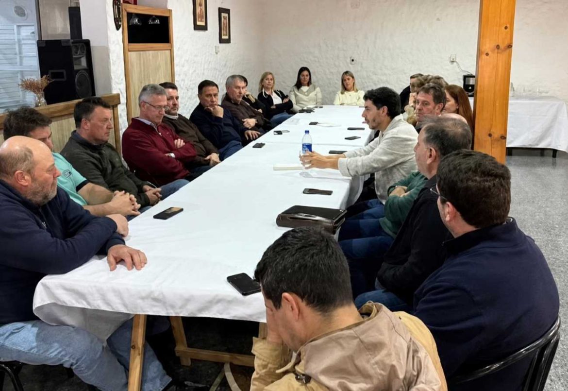 Intendentes de la UCR le dieron un fuerte respaldo a Berhongaray en su carrera a la gobernación