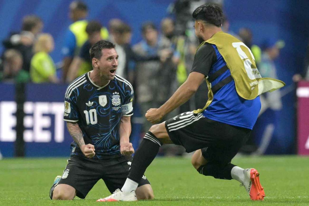 Messi celebró poder darle una alegría a los argentinos que no tienen trabajo y no llegan a fin de mes