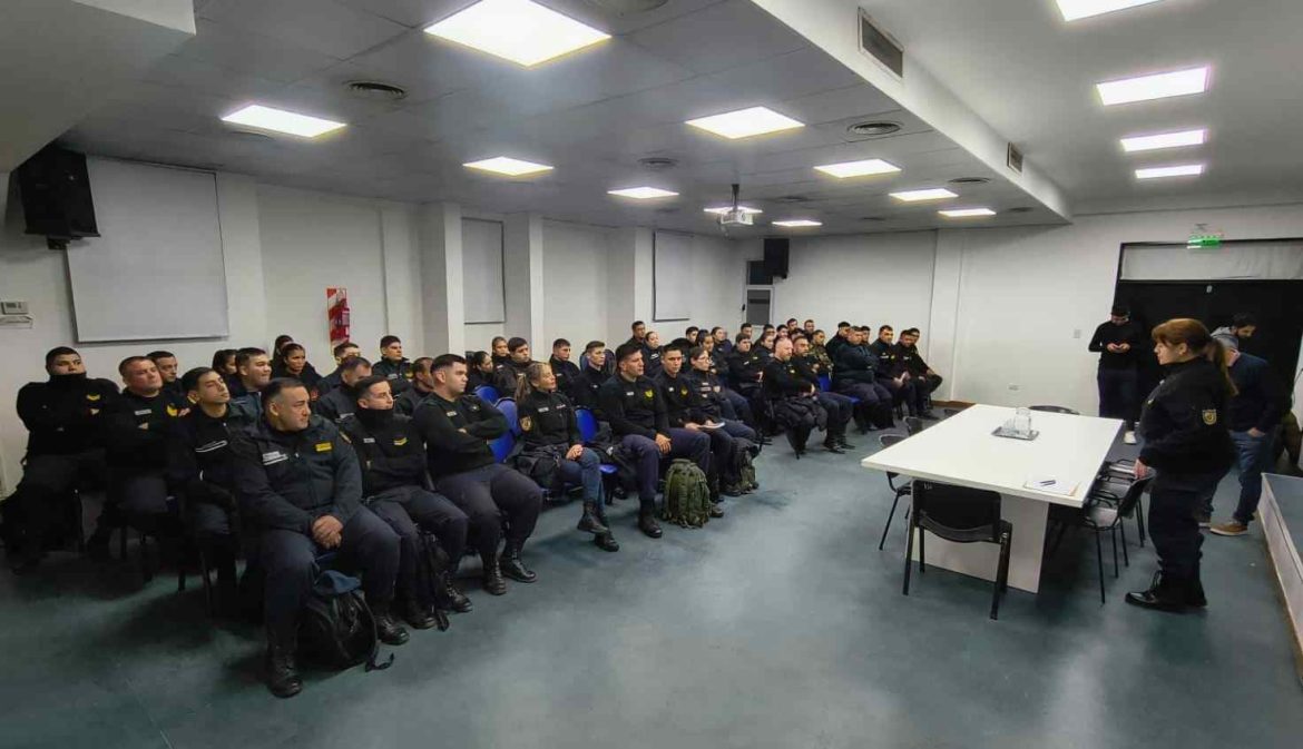 Más de 680 policías pampeanos se capacitaron durante el primer semestre de 2026