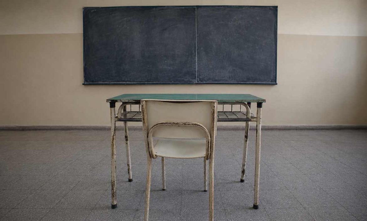 Una mujer ingresó a una escuela de Santa Rosa y le dio una cachetada a un nene de 7 años