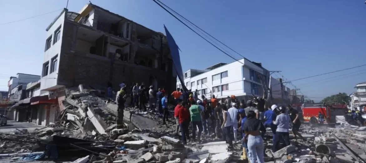 Terremoto en Colombia: hay muertos y atrapados en decenas de edificios derrumbados
