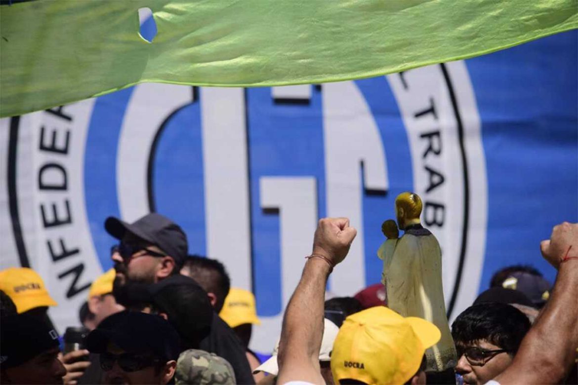 Unos 35 gremios piden “activar” la CGT Santa Rosa