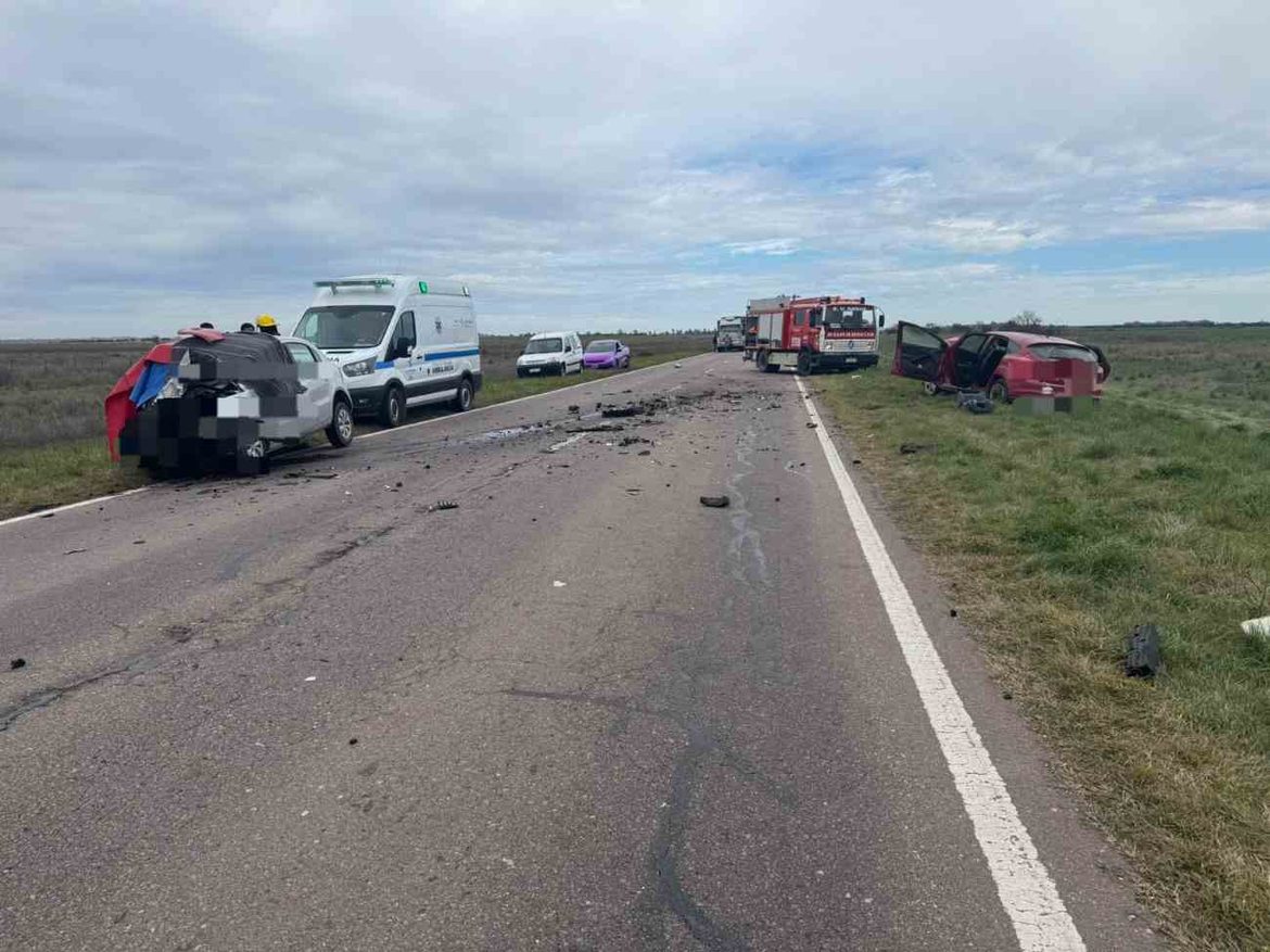 Choque fatal en la ruta 5: un camionero rescató a la mujer del auto que comenzaba a incendiarse