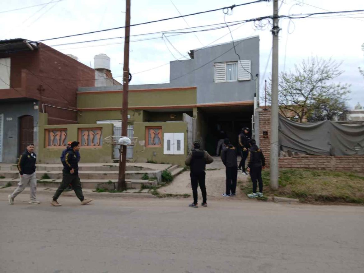 Se llevaron una caja fuerte con $20 millones en Santa Rosa: hay un detenido