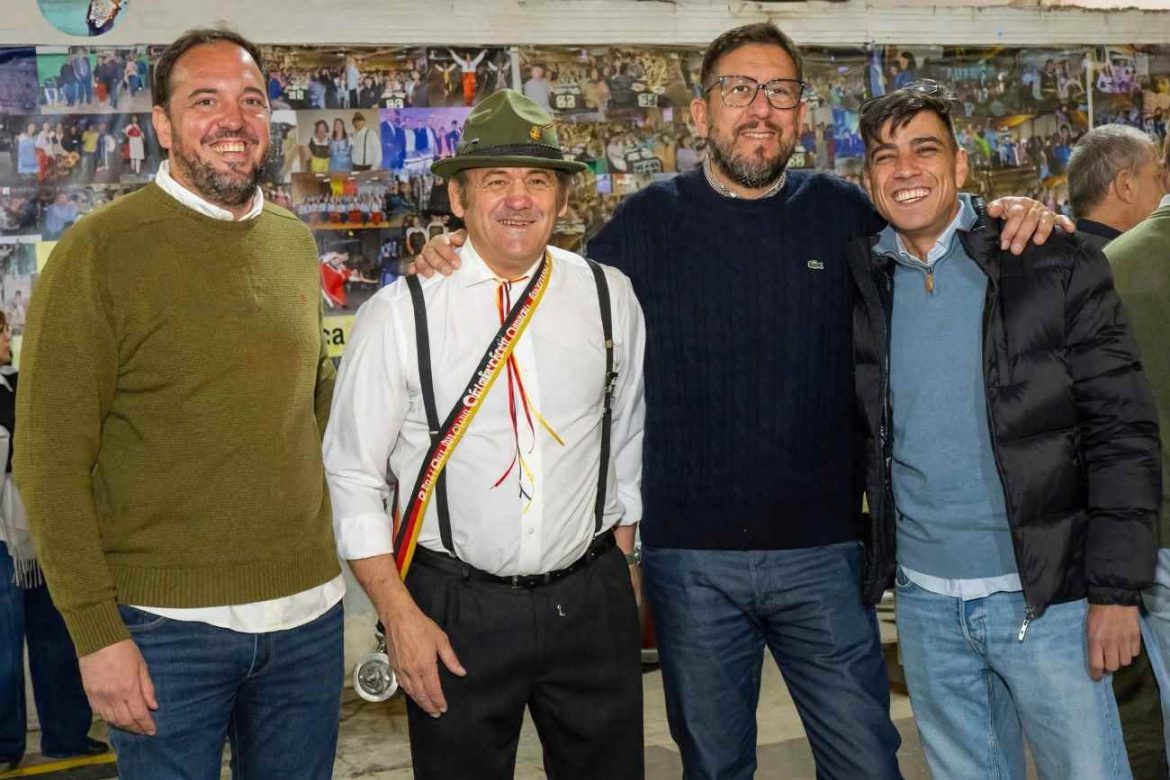 Di Nápoli, Feito y Pérez Araujo: una foto en clave política en medio de la fiesta de la torta de los alemanes del Volga