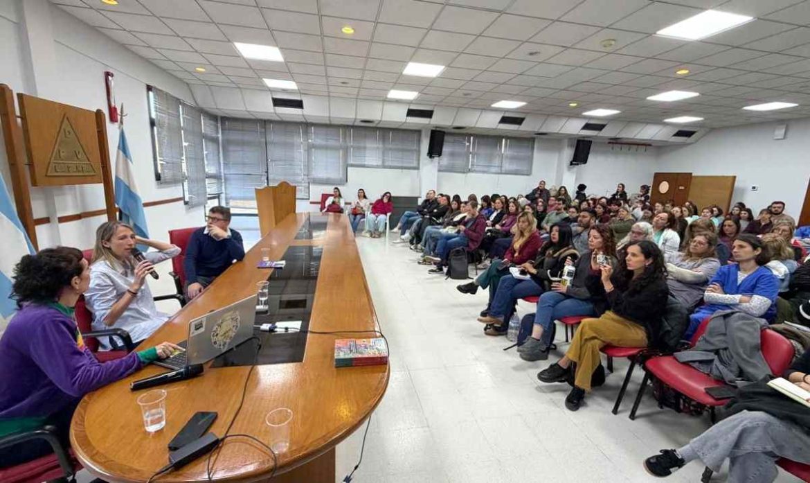 Capacitan a equipos de Salud y Educación de La Pampa para abordar los nuevos consumos en adolescentes