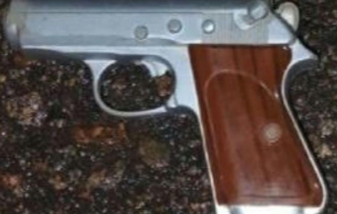 Santa Rosa: exhibió un arma en la calle, era de juguete y terminó demorado