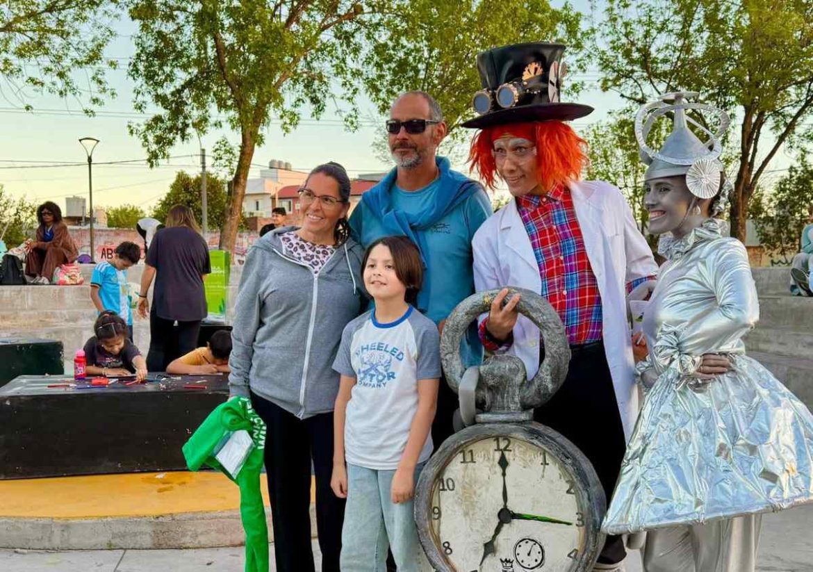 Santa Rosa: invitan a dejar mensajes en una Cápsula del Tiempo