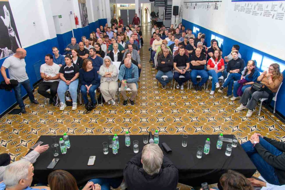 Ziliotto juntó a un centenar de intendentes y referentes del PJ para fortalecer el acto del 17 de Octubre